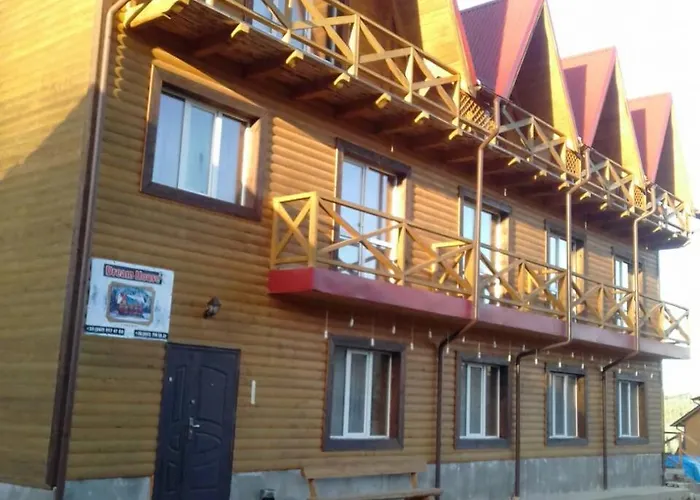 Dream House Konukevi Yablunytsia